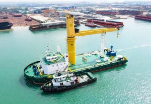 Galangan Floating Crane Batam untuk Pembangunan Kapal Crane